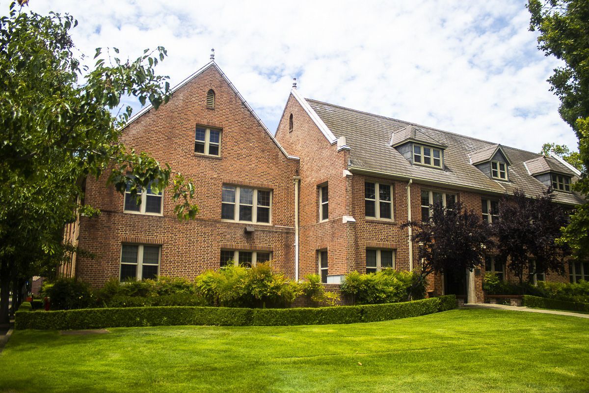 Hand Hall