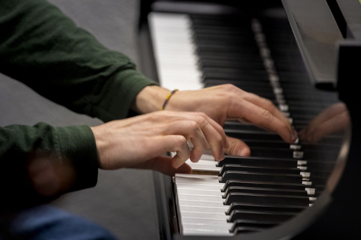 Pianist's hands