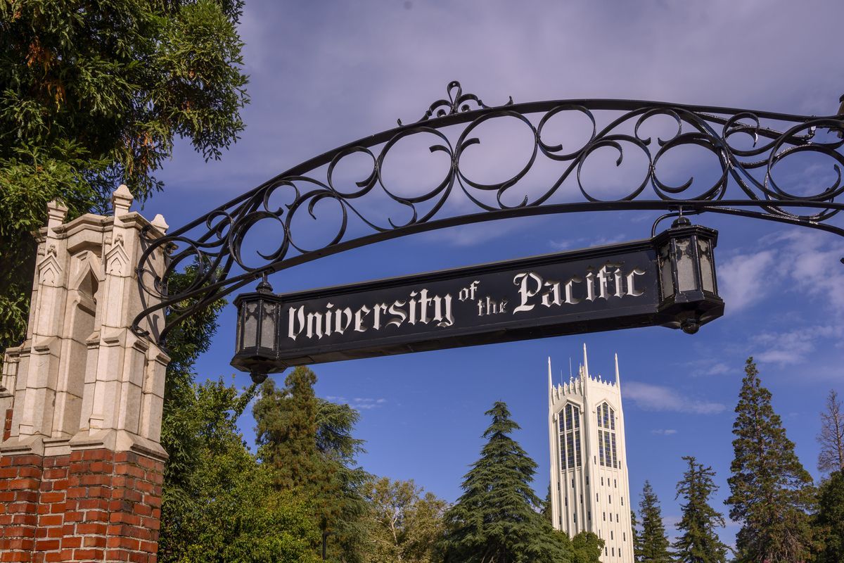 University of the Pacific sign with Burns Tower in the background