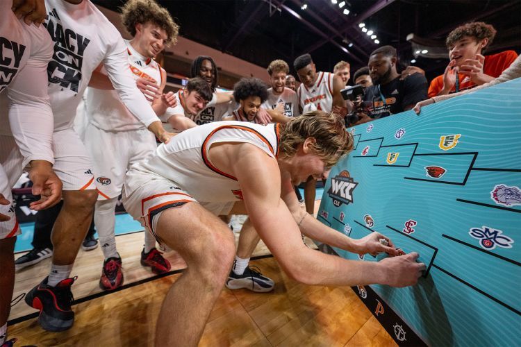 Elias Ralph adds Pacific to the quarterfinals round on the West Coast Conference Tournament bracket.