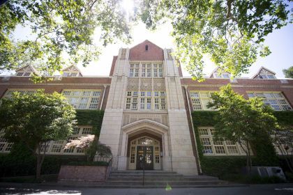 knoles hall