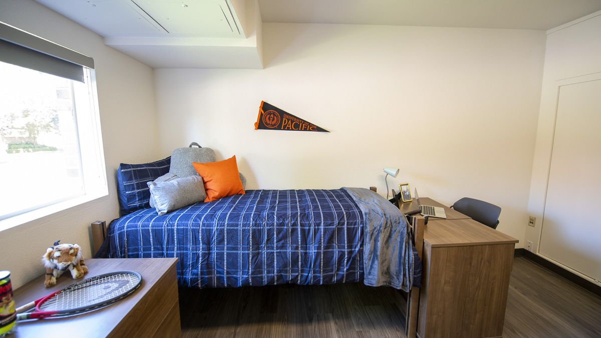 content.field_image.alt